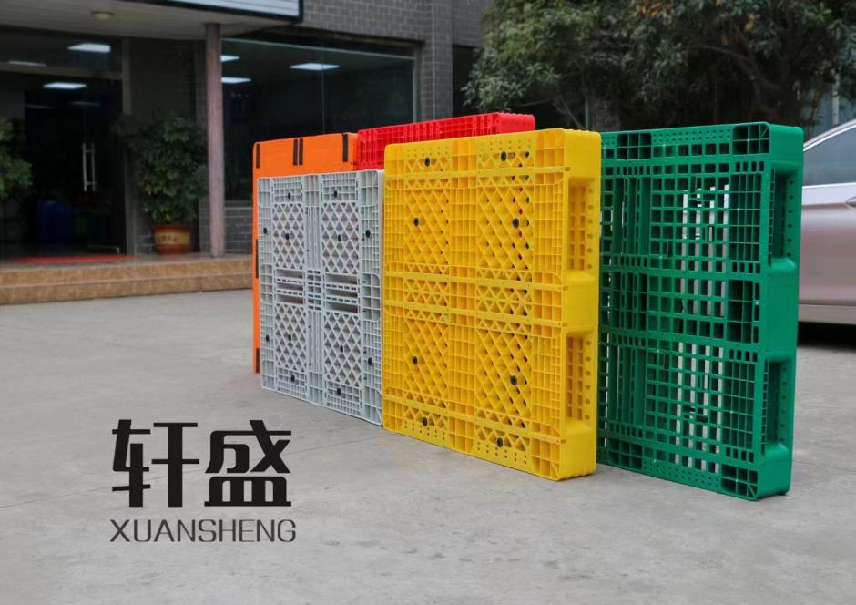 AGV小車未來發(fā)展離不開塑料托盤、塑料箱